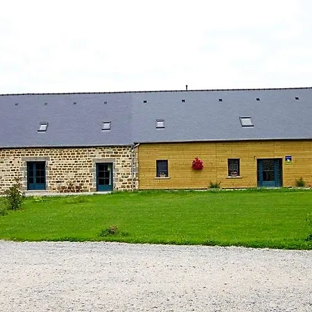 La Corbonniere Bed & Breakfast Geneslay